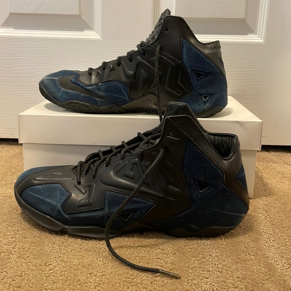 Lebron XI Denim size 11
